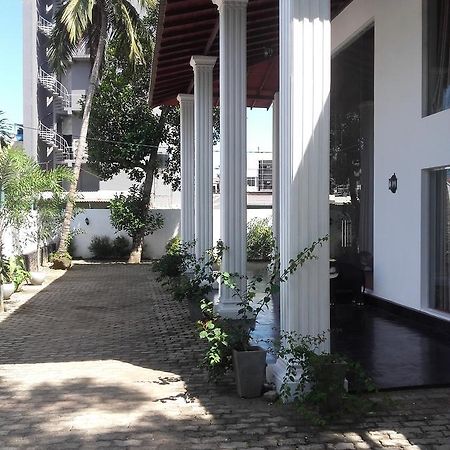The Kingston Hotel キリバスゴダ エクステリア 写真